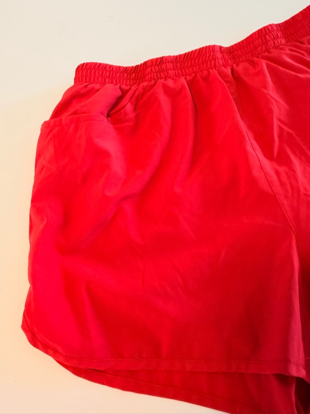 Baleaf Size S Womens Red Stretch Waist Lined Pocket Running Shorts, Lightweight - Picture 3 of 15